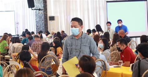 minimum wage leyte|Leyte employers, workers divided on wage hike issue.
